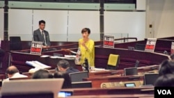 香港立法會辯論西九一地兩檢無約束力議案。(美國之音湯惠芸)