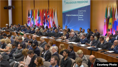 Ministros de Relaciones Exteriores de 100 países se reunieron el martes 16 de julio de 2019 a sobrevivientes de masacres en iglesias, mezquitas y sinagogas para pedir tolerancia y respeto por la libertad religiosa y el pluralismo religioso en todo el mundo.