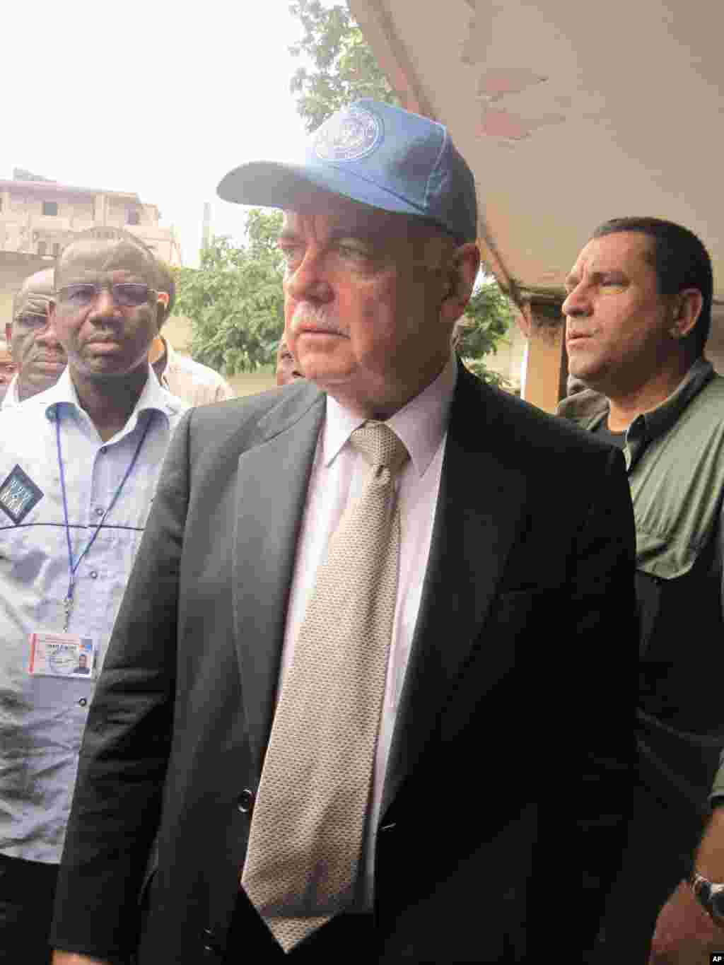 Roger Meece 2 represenant du Secretaire General de l'ONU en RDC Kinshasa 28 Novembre 2011 NICOLAS PINAULT VOA