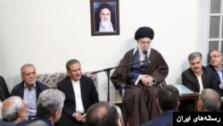 خامنه ای رهبر جمهوری اسلامی در کنار اسحاق جهانگیری