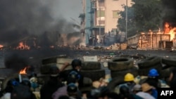 မတ်လ ၁၆ ရက်နေ့ ရန်ကုန်မြို့ စစ်အာဏာဖီဆန်ဆန္ဒပြပွဲအတွင်း တွေ့ရတဲ့ မြင်ကွင်း။ (မတ် ၁၆၊ ၂၀၂၁)