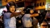 홍콩 시위서 경찰 첫 실탄 경고사격