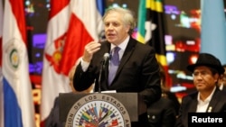 Sekretè Jeneral OEA a, Luis Almagro, ki te pran lapawòl devan asanble a nan okazyon 49èm Somè Dèzamerik la nan Medellin, Kolonbi.