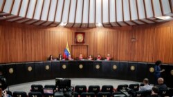El juez Juan José Mendoza asiste a una reunión en la Corte Suprema de Justicia de Venezuela, en Caracas, Venezuela el 19 de diciembre de 2019.