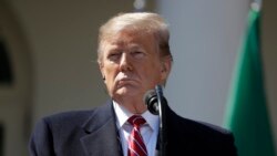 VOA: EE.UU. Trump critica a las redes sociales