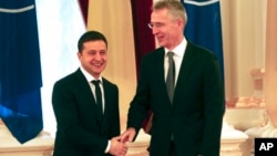 Президент Украины Владимир Зеленский и Генеральный секретарь НАТО Йенс Столтенберг