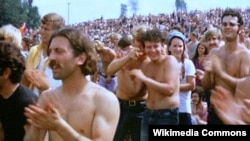 En agosto de 2019 se realizarán tres días de "música, cultura y comunidad" para conmemorar el aniversario 50 del festival de Woodstock. En la gráfica, un momento del festival de 1969 realizado al norte de la ciudad de Nueva York.