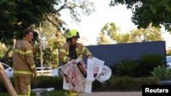 İtfaiye ve güvenlik güçlerinin şüpheli paketlere müdahale ettiği yerlerden biri de Melbourne'deki Güney Kore Konsolosluk binası oldu.