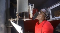 Un artiste sénégalais appelle à la paix en chantant