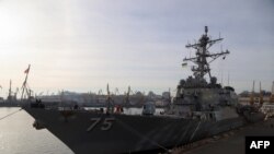 Американский ракетный эсминец USS Donald Cook в порту Одесса, 25 февраля 2019 года.