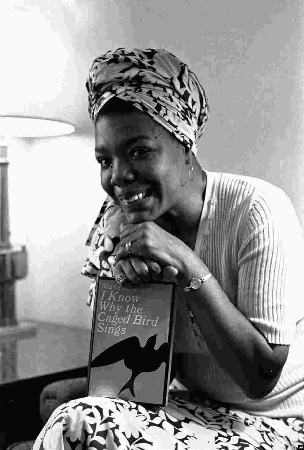 Maya Angelou em Novembro 3, 1971.