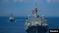 Фото: кораблі США "Маунт Вітні" та "Портер" в Чорному морі, 2018 рік