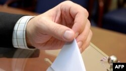 Четверту частину виборчих бюлетенів в Афганістані визнано недійсними