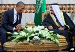 Prezident Obama Saudiya Arabistoni yangi qiroli Salmon bilan, Riyod, 27-yanvar, 2015