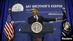 美國總統奧巴馬週一在紐約，宣布成立非營利獨立組織“我兄弟的守護者聯盟”。