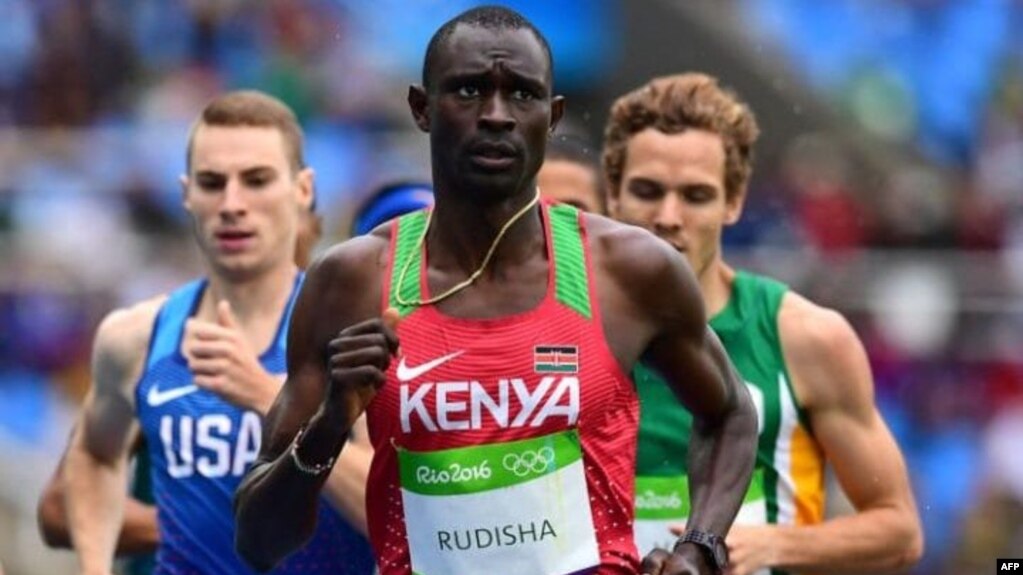 Bingwa wa Olimpiki na mawnariadha wa Kenya David Rudisha anaonekana hapa katika mashindano ya awali.