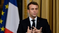 Macron s'incline devant le "sacrifice" des 13 soldats français morts au Mali