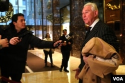 FILE - Roger Stone, a political strategist and Donald Trump adviser, is seen leaving Trump Tower in New York. (R. Taylor / VOA)