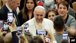 Paus Fransiskus di Aula Paus Paulus VI di Vatikan, Roma, 21 Desember 2018. 