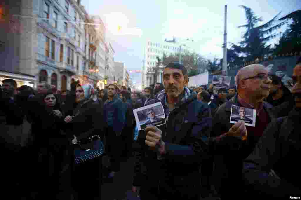 Tahir Elçi&#39;nin öldürülmesinin ardından İstanbul&#39;da çıkan gösterilere polis müdahale etti.