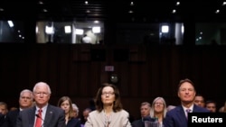 Kandida pou pòs Direktè CIA a, Gina Haspel, pandan li te devan Komisyon Sèvis Sekrè Sena a pou seyans depozisyon ki pou debouche sou konfimasyon li.