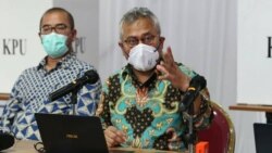 Ketua KPU Arief Budiman saat mengumumkan satu kasus positif, dalam konferensi pers di Gedung KPU RI, Selasa (21/7) sore. (Sumber: Humas KPU)