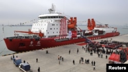 A general view shows Chinese ice breaker ship 'Xuelong' - also called 'Snow Dragon' - docking at Tianjin, November 3, 2011.