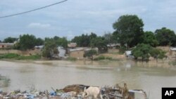 Lagoa do bairro do Ritondo (Malanje) também é lixeira.