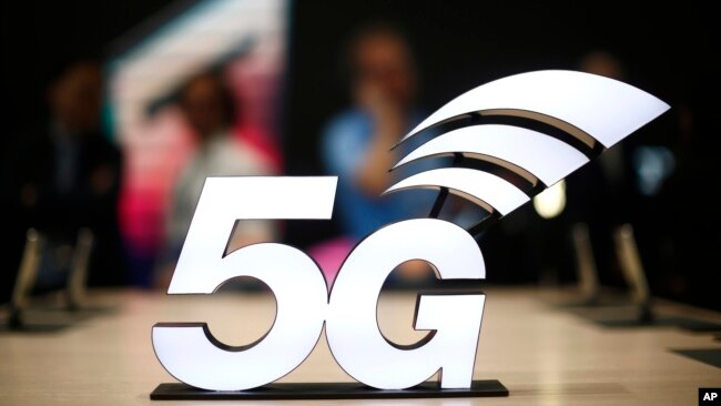 2019年2月25日西班牙巴塞罗那移动世界大会5G网络横幅。