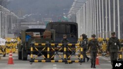 Puente de la Unificación entre las dos Coreas, que han acordado sus primeras negociaciones en más de dos años el próximo martes.