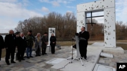 Майк Помпео выступает с речью на мемориале «Ворота свободы». Братислава, Словакия, 12 февраля 2019