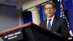 White House press secretary Jay Carney speaks during the daily briefing at the White House in Washington, Aug. 1, 2013. 
