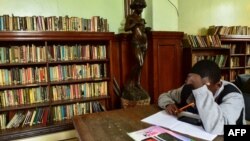 La bibliothèque McMillan à Nairobi, fondée en 1931 et nommée en l'honneur de Sir William Northrup McMillan, un philanthrope né aux États-Unis, 24 juillet 2018.