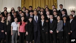 The 40 finalists in the 2011 Intel Science Talent Search met with US President Barack Obama at the White House on March 15, 2011.