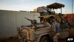 Des soldats hollandais de la MINUSMA (Mission Multidimensionnelle Intégrée des Nations Unies pour la Stabilisation au Mali) contingentés à leur base à Gao, 29 novembre 2017.