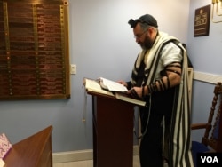 Rabbi Yochanan Ivry of Toras Emes on Staten Island, New York, Nov. 13, 2016. (R. Taylor/VOA)