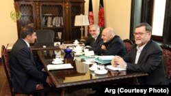 رهبران حکومت افغانستان حین مصاحبه با امام محمد وریماچ