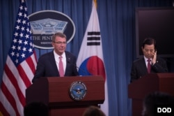 美国和韩国防长2016年10月20日在五角大楼会晤。（美国国防部照片）