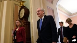 參議院多數黨領袖麥康奈爾前往國會山參議院會場。 (2019年12月19日)