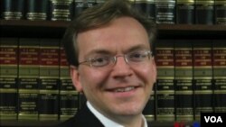 “太平洋法律基金會”全美訴訟中心的主要律師蒂姆•桑德弗