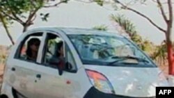 «Тата Моторс» представила самый дешевый автомобиль в мире