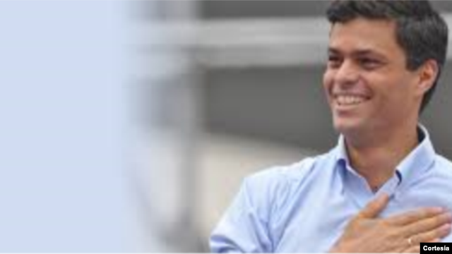 El encarcelado dirigente opositor venezolano Leopoldo López escribió en el New York Times pidiendo apoyo de la comunidad internacional.