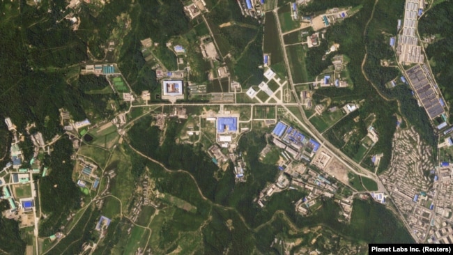 卫星图片显示的朝鲜的一个导弹发射场. (资料照片)