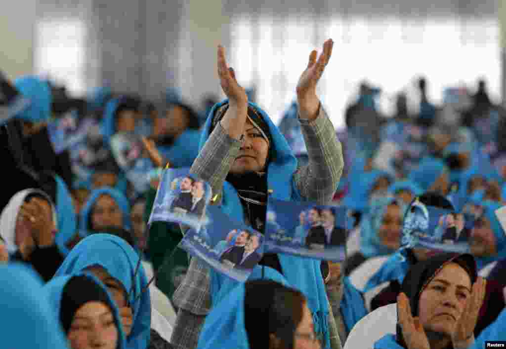 افغانستان میں پانچ اپریل کو ہونے والے صدارتی انتخابات کی تیاریاں جاری ہیں۔ 