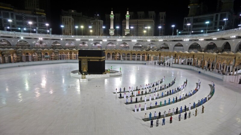 Saudi Arabia Limits Hajj to ‘Thousands’