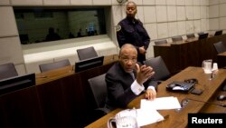 L'ancien président libérien Charles Taylor lors de son procès devant le Tribunal spécial pour la Sierra Leone à Leidschendam, le 8 février 2011. 