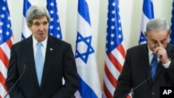 Secreteri wa departement ya reta ya Amerika John Kerry, ari kumwe n'umushikiranganji wa mbere wa Israel, Benjamin Netanyahu