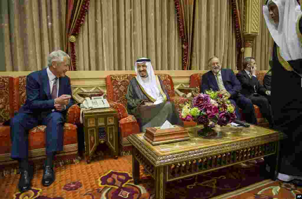 U.S. Secretary of Defense Chuck Hagel speaks with Saudi Crown Prince, Deputy Premier and Minister of Defense Salman bin Abdulaziz during a meeting at his residence in Riyadh, April 23, 2013.