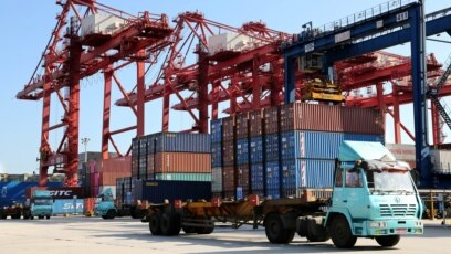Các container vận tải chất ở một hải cảng tại thành phố Liên Vân Cảng, tỉnh Giang Tô, Trung Quốc, ngày 8 tháng 9, 2018.