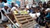 Pihak Berwenang Hong Kong Bersihkan Lebih Banyak Lokasi Protes